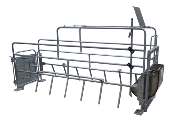 Picture of Hog Slat® Advantage Farrowing Crate