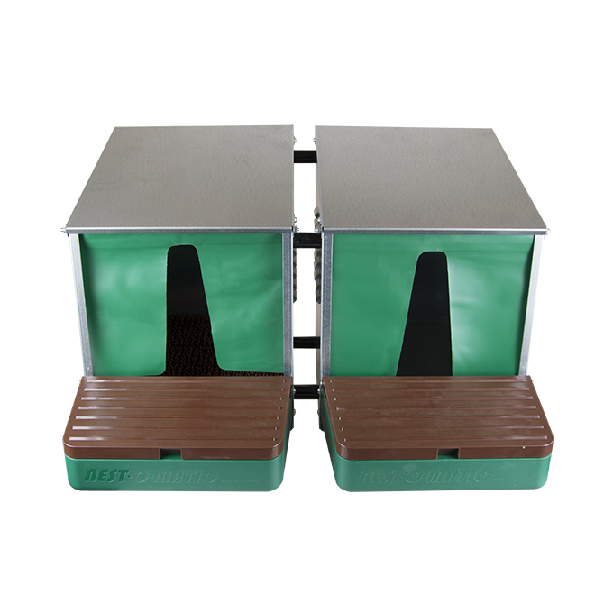 Nest-O-Matic Roll Out Chicken Nest | Hog Slat