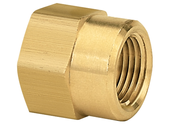 Picture of Gilmour® Pro Brass 3/4" Female Hose to 1/2" Female Pipe Connector
