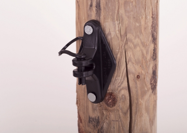 Picture of Insulator Pinlock for Wood Post W/Nails 25/Pkg