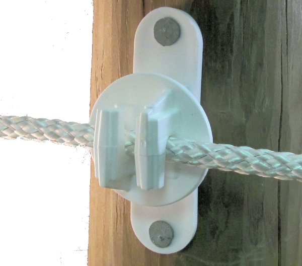 Picture of Insulator Wood orVinylPostWhite forWire&Rope 25pre PKG