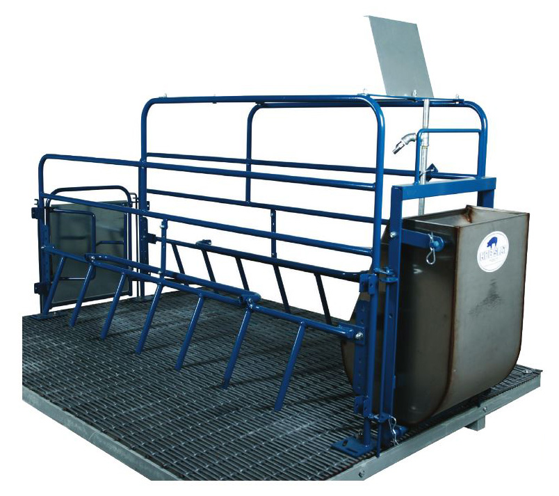 Hog Slat’s Advantage farrowing crate is the most versatile design on the market and sets the standard for quality and production efficiency. (Solid rod, painted finish Advantage crate shown with large sow feeder bowl and woven wire flooring)
